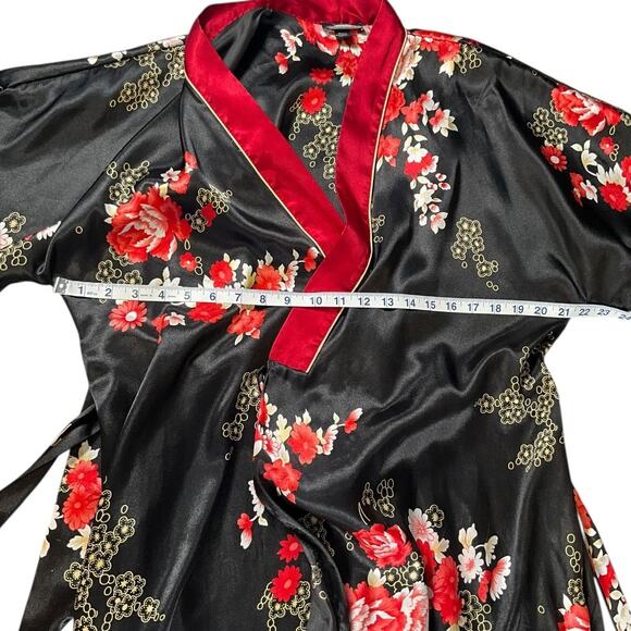 Jones New York Floral Satin Kimono Robe Black Red L/XL Belted Long Sleeve Silky - Picture 14 of 16